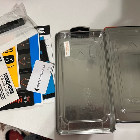 SOLD!❌ - Glass Screen Protector for iPhone X/XS - Clear - Picture 3 of 3